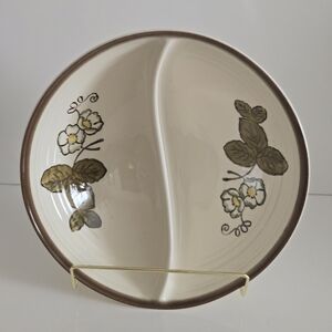 Metlox Poppytrail California Strawberry 9" Round  Divided Vegetable Serving Bowl